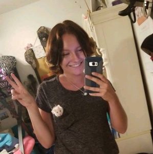 Meet your Posher, Alyssa